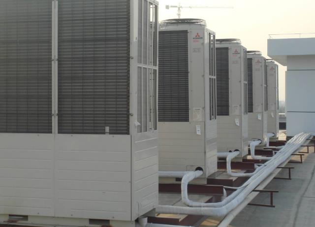 中央空調(diào)開機(jī)時有異味該如何清洗